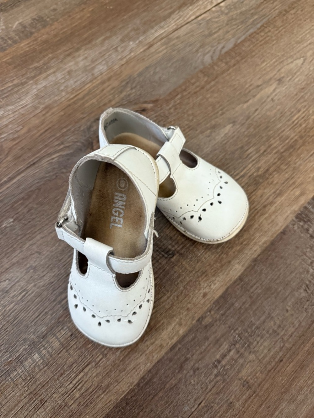 Angel White Girls' Mary Jane Dress Shoes